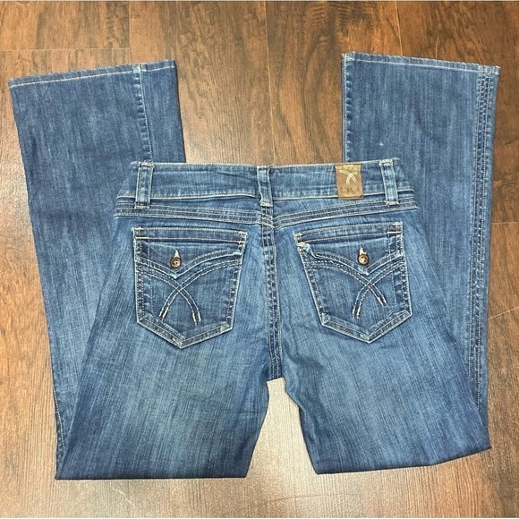 TAG + Premium Denim Jeans Flare legs Size 28 EUC Y2K Fashion - Picture 4 of 13